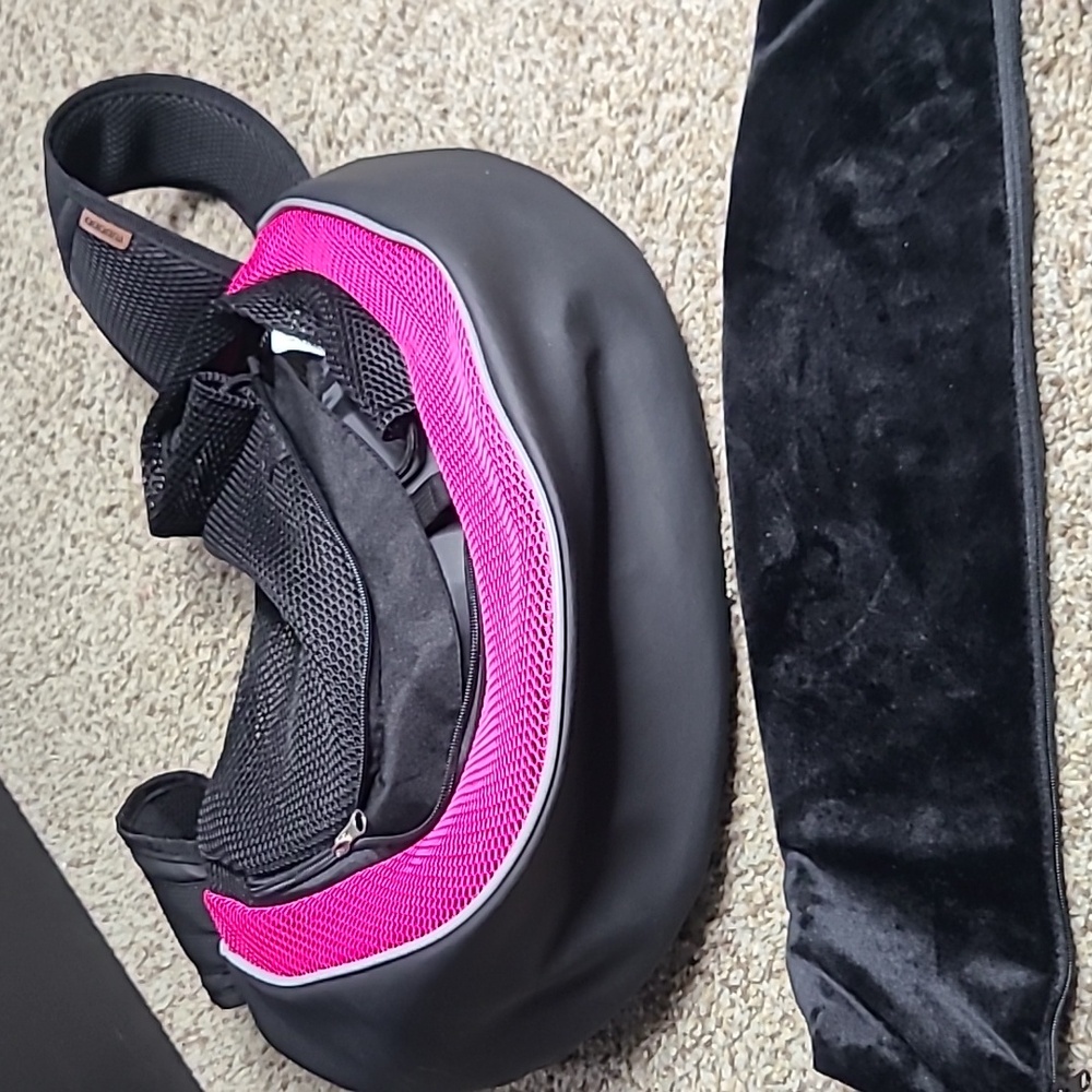 Yudodo Black and Pink Dog Sling Carrier - Picture 4 of 12